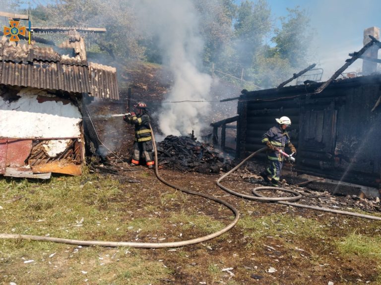 У селі на Косівщині горіла будівля (ФОТОФАКТ)