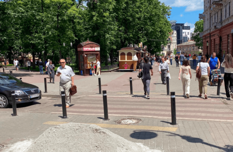 Частину вулиці Грушевського перекриють на два дні через ремонтні роботи (СХЕМА)