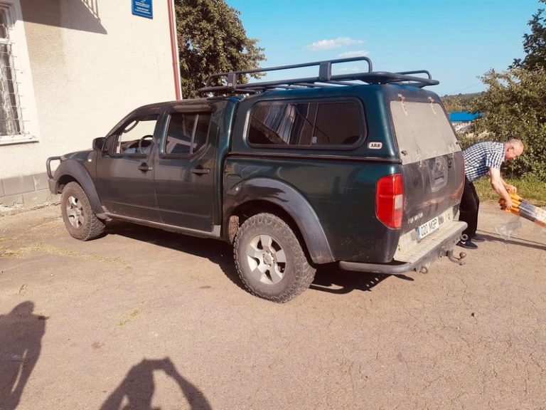 Калуська громада відправила захисникам черговий автомобіль. Ще три – на черзі (ФОТО)