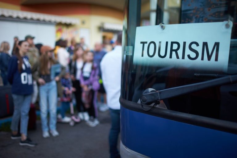 Близько 100 дітей франківських військових та загиблих бійців за Україну поїхали на відпочинок у Польщу (ФОТО)