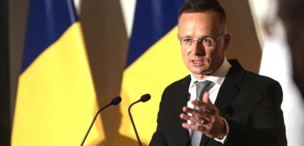 Угорщина блокує постачання зброї Україні, щоб росія не обстрілювала угорців на Закарпатті – Сійярто