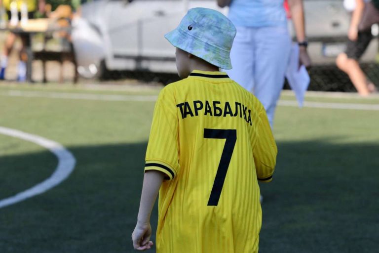 Ніколи не забудемо наших Героїв: турнір пам’яті пілота Степана Тарабалки провели в Івано-Франківську (ФОТО)