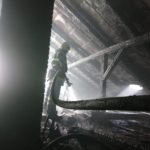 пожежник гасить вогонь