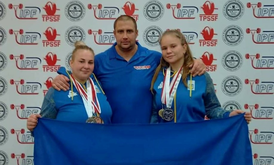 “Золото” і два “срібла” вибороли коломийські паверліфтери на чемпіонаті світу (ФОТО)