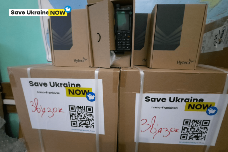 Франківські волонтери передали військовим обладнання для зв’язку на 1,2 мільйона гривень