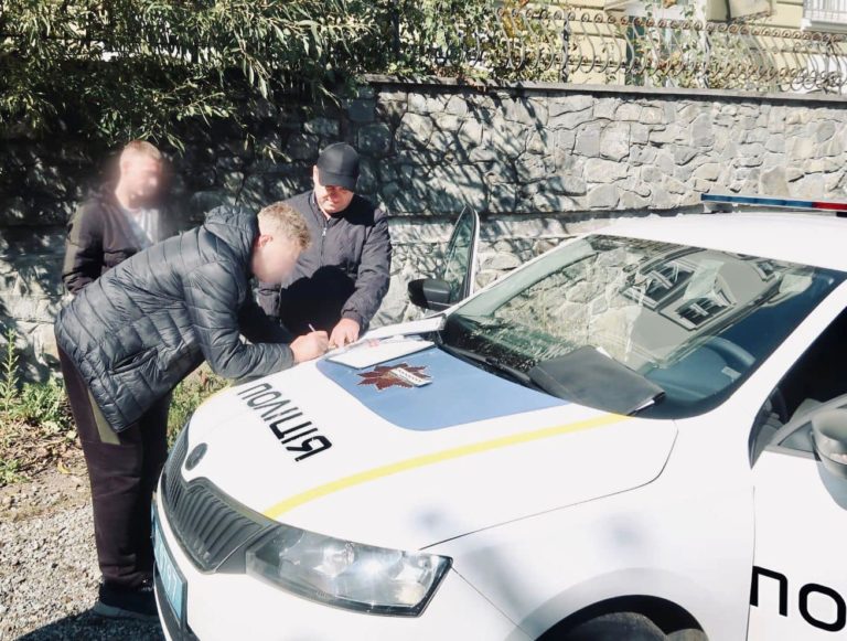 За добу четверо прикарпатців намагалися відкупитися від поліції. Більшість були напідпитку (ФОТО)