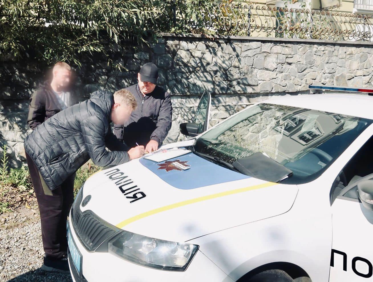 За добу четверо прикарпатців намагалися відкупитися від поліції. Більшість були напідпитку (ФОТО)