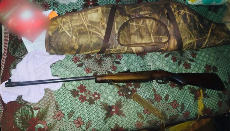 34-річний прикарпатець ховав вдома гвинтівку та набої (ФОТО)