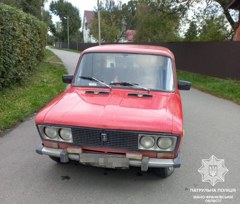 В Угорниках патрульні зупинили 20-річного водія “під кайфом” (ФОТОФАКТ)