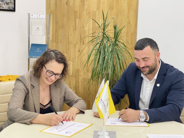 БК Вертикаль та Асоціація фахівців з нерухомості в Івано-Франківську офіційно розпочали співпрацю