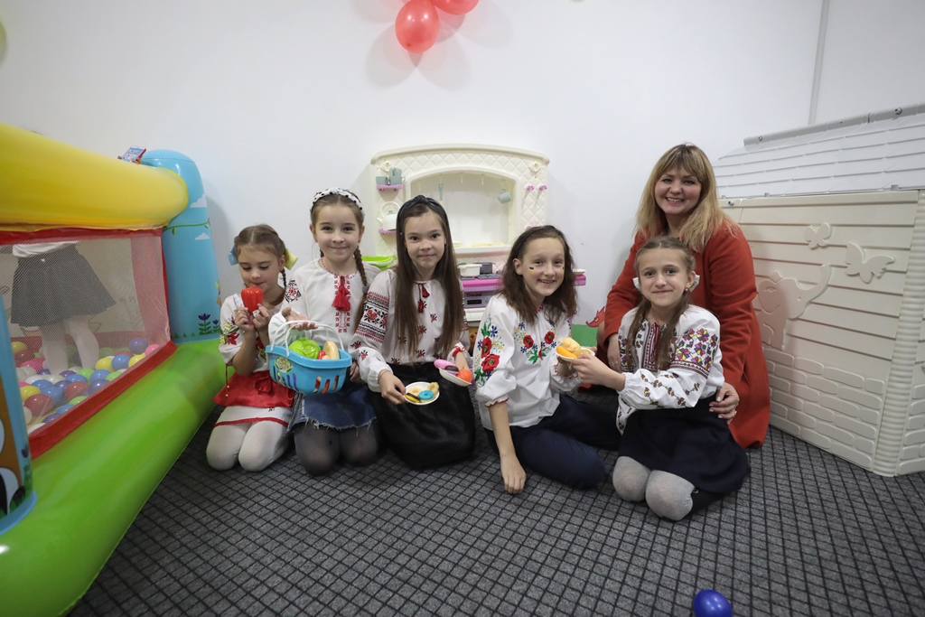 14 кімнат і кабінет психолога: у Надвірній відкрили шелтер для переселенців (ФОТО)