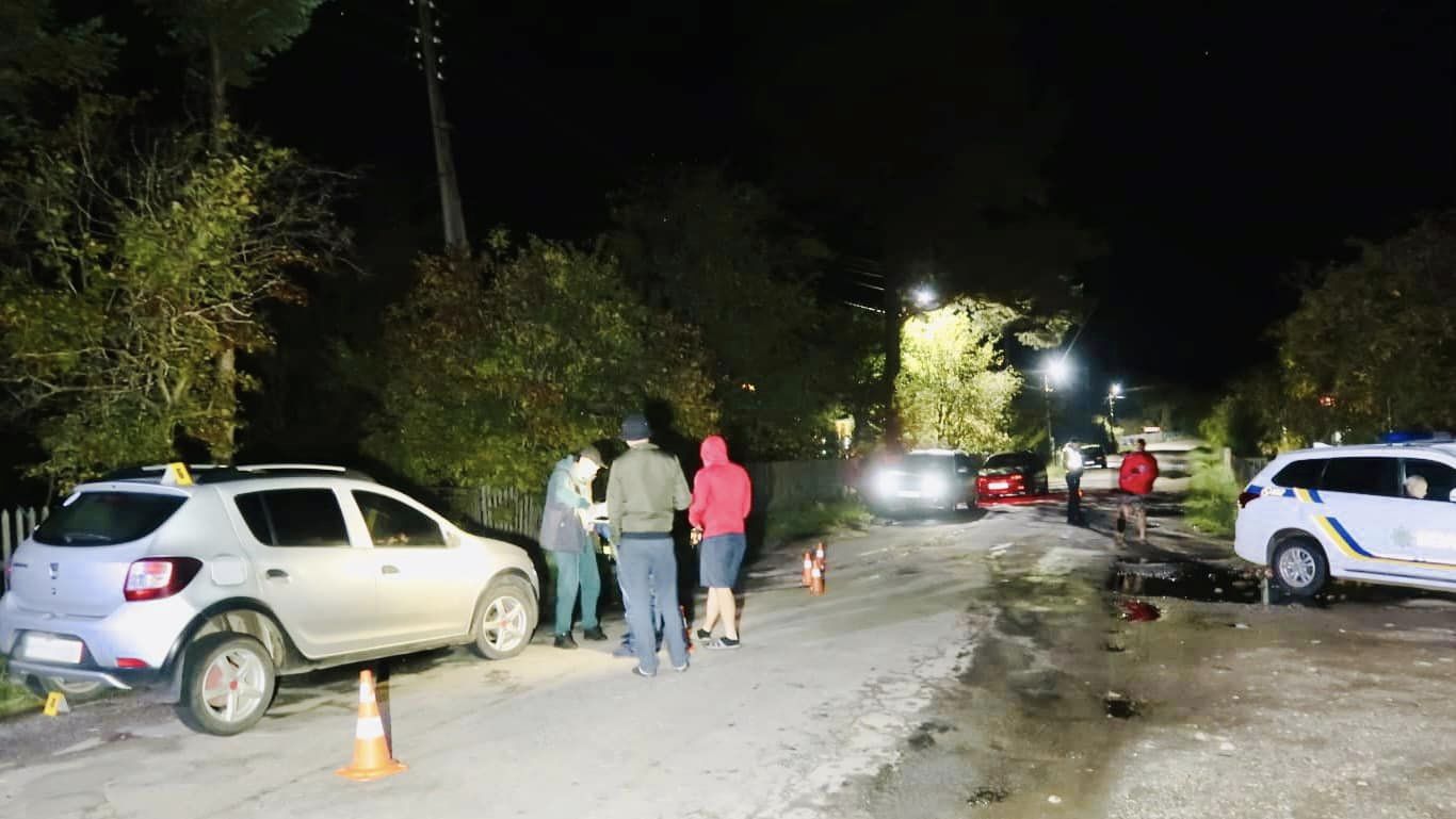 Біля Вигоди автівка збила 70-річного велосипедиста, той у лікарні (ФОТОФАКТ)