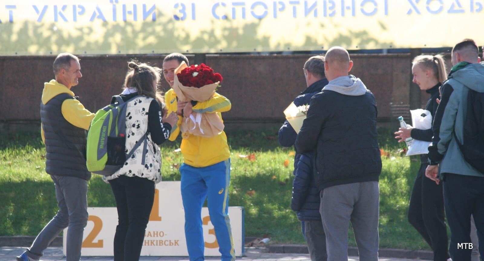 Франківець переміг на чемпіонаті України зі спортивної ходьби й освідчився коханій (ФОТО)