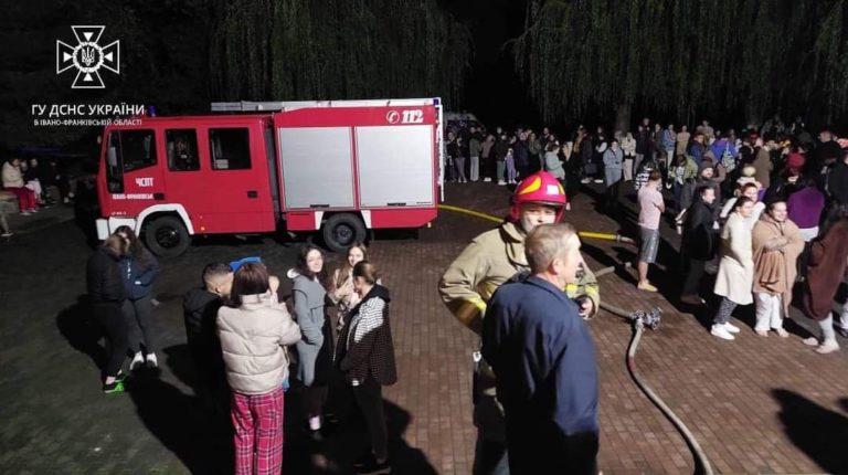 В ніч на суботу на Пасічній горів гуртожиток: евакуювали 350 студентів (ФОТО)