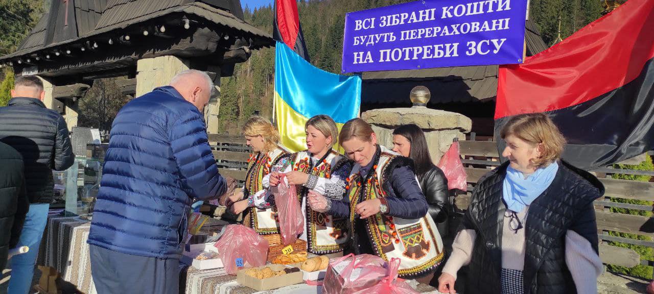 У Татарові на ярмарку зібрали понад 50 000 гривень для воїнів громади (ФОТО)