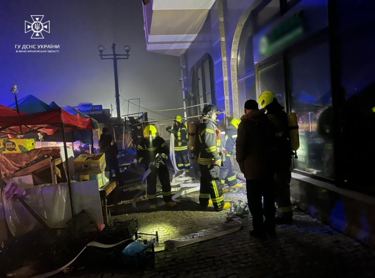 У Франківську через залишений обігрівач ледь не згорів магазин (ФОТО)