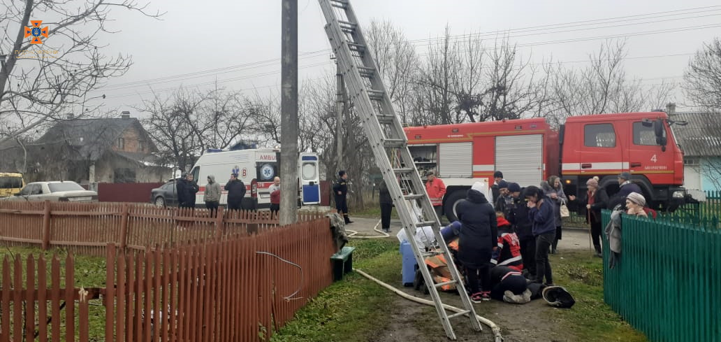 У пожежі на Прикарпатті загинула 12-річна дівчинка