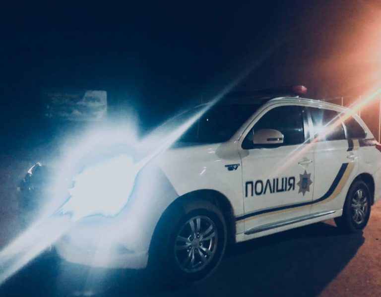 Прикарпатські патрульні дали поради водіям про безпеку у темну пору доби