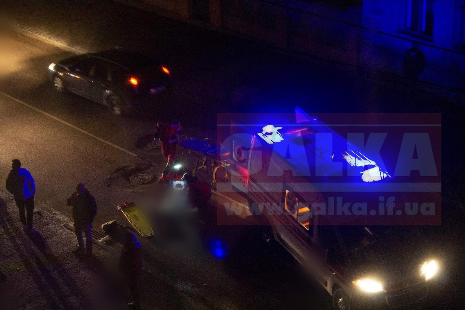 На Вовчинецькій невідомий збив чоловіка та втік. Поліція шукає свідків (ФОТОФАКТ)