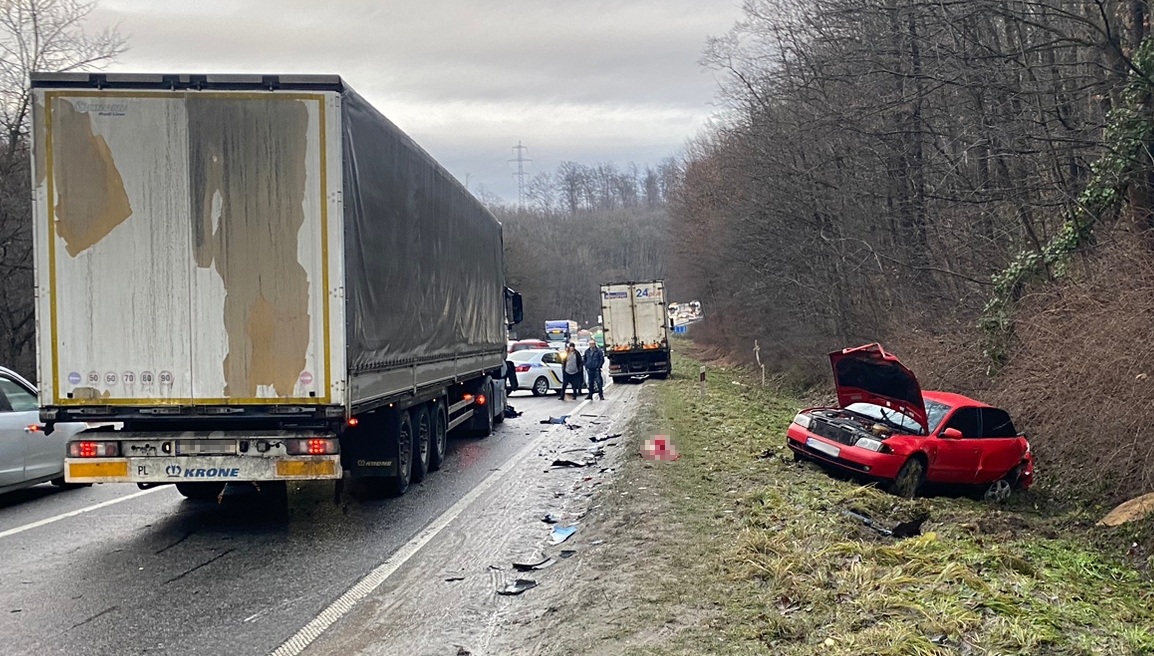 В аварії неподалік Львова загинув водій з Прикарпаття (ФОТО)