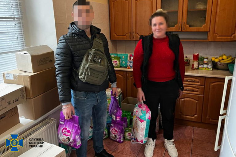 З нагоди зимових свят СБУ передала допомогу в Надвірнянський будинок дитини (ФОТО)