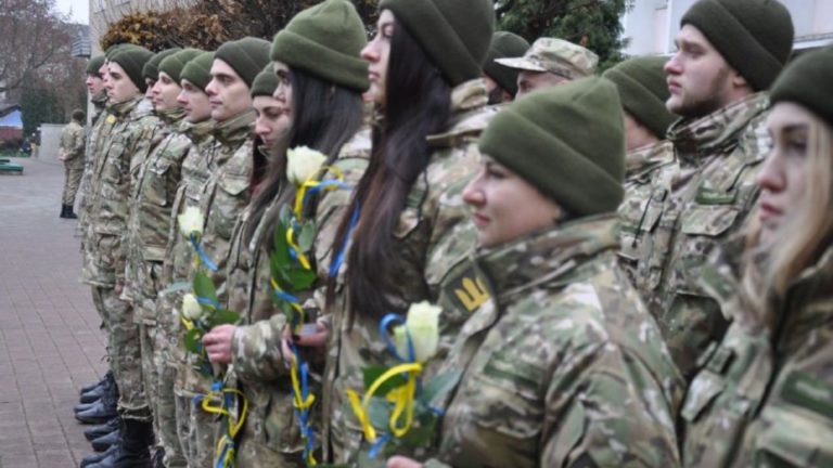 36 випускників військової кафедри ПНУ отримали погони «молодших лейтенантів» (ФОТО)