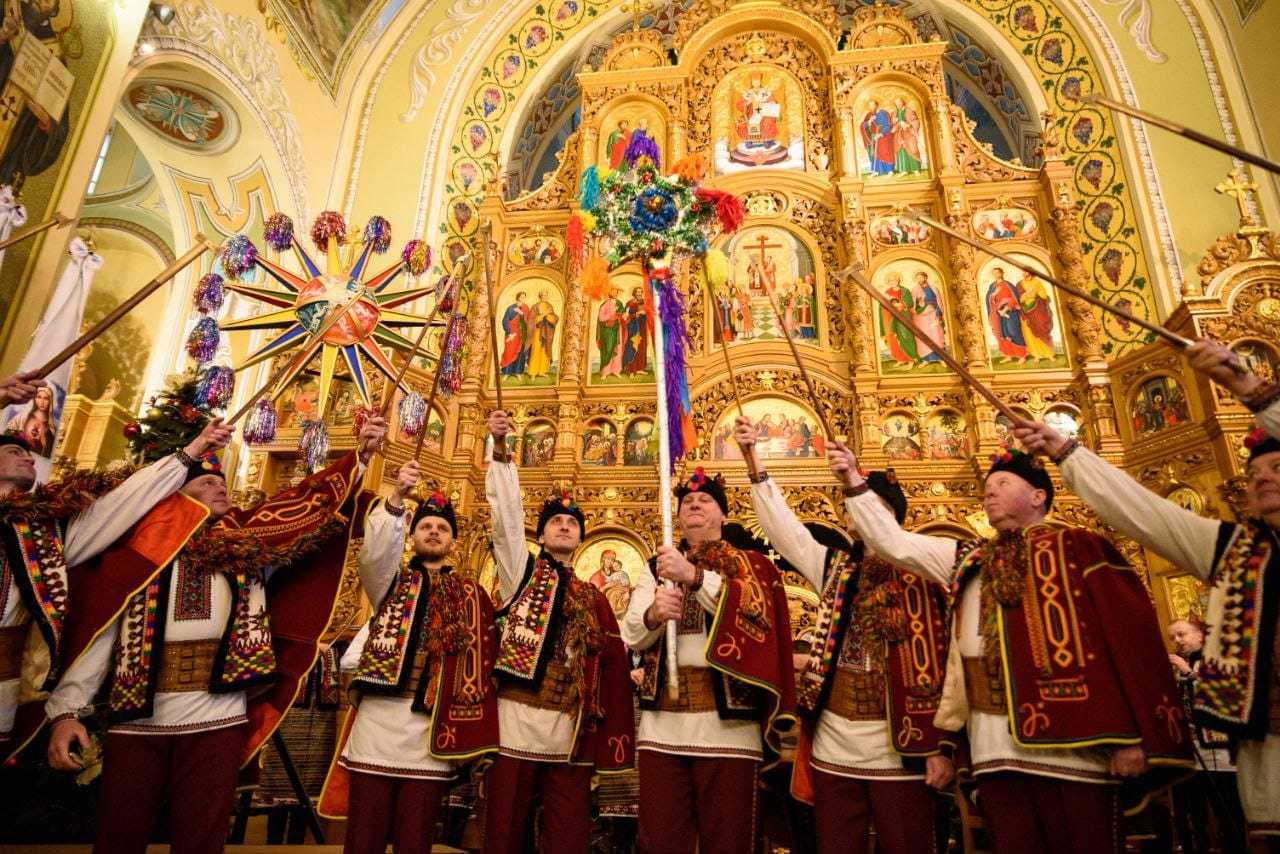 В Івано-Франківську урочисто відкрили   Міжнародний фестиваль «Коляда на Майзлях» (ФОТО)