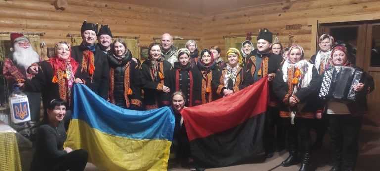 Понад 100 тисяч гривень наколядували у Татарові для ЗСУ (ФОТО)