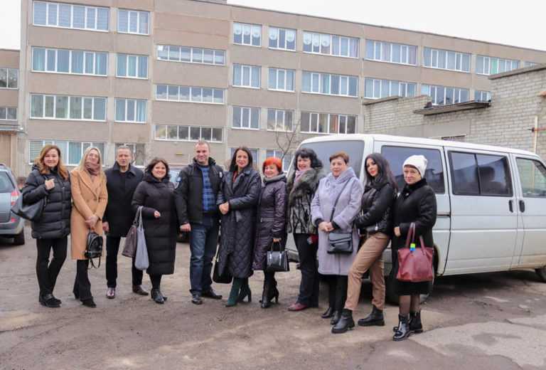Калушани на ярмарках зібрали майже 195 тисяч гривень на авто для ЗСУ