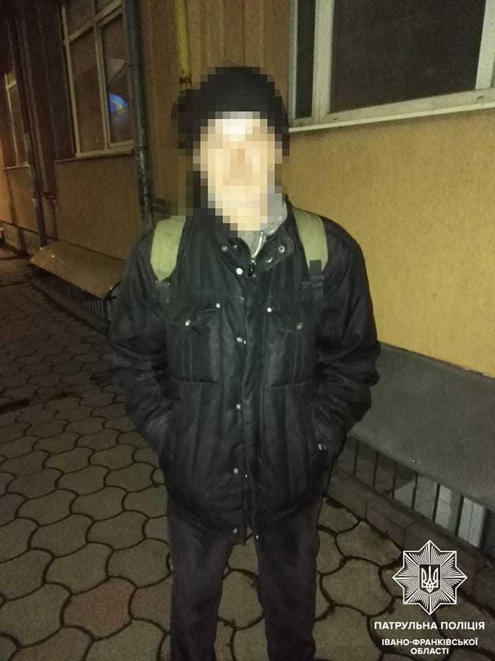 У Франківську затримали чоловіка, який перебував у розшуку за крадіжку