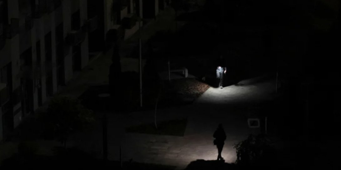 Знову по девʼять годин без світла: графіки вимкнень для Прикарпаття на 27 червня
