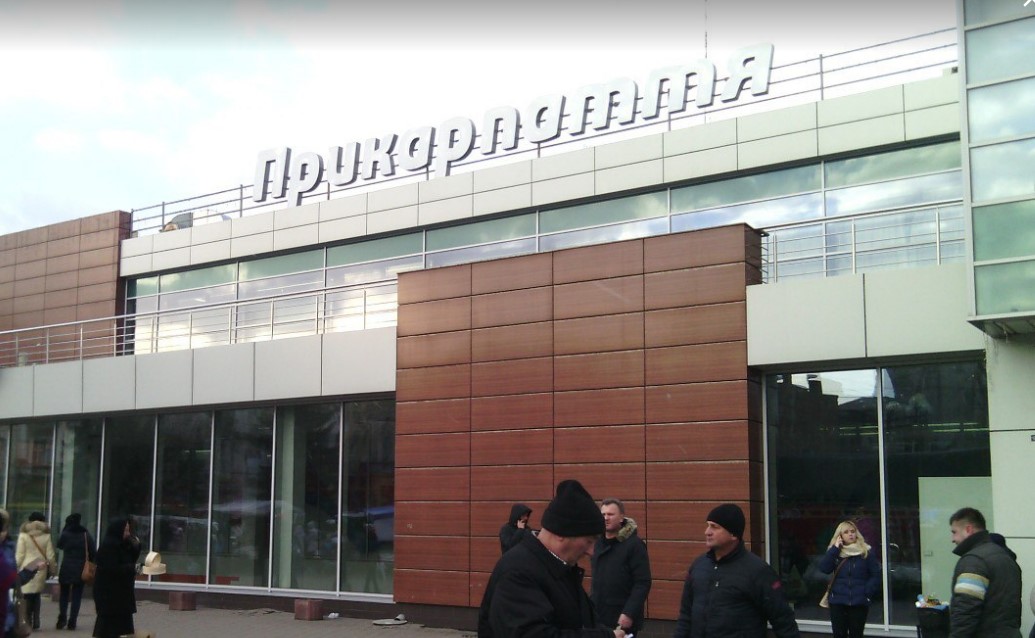 “ЦУМ” світиться завжди. Енергетики пояснили, чому є електрика в універмазі “Прикарпаття”
