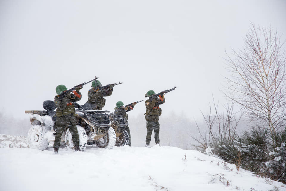 «Ціль потрібно збивати за лічені секунди» – прикарпатський нацгвардієць з мобільної вогневої групи ППО (ФОТО)