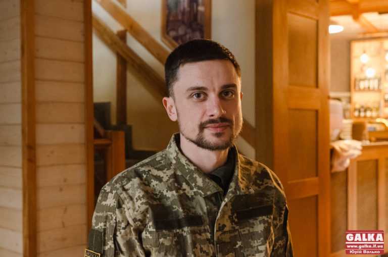 Поодинці у війні нічого особливого не зробиш, – франківець Михайло Кенез, якого відзначив “Сталевим Хрестом” Залужний