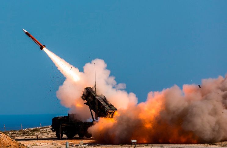 Пентагон призупинив постачання артснарядів, ракет до Patriot та HIMARS Україні