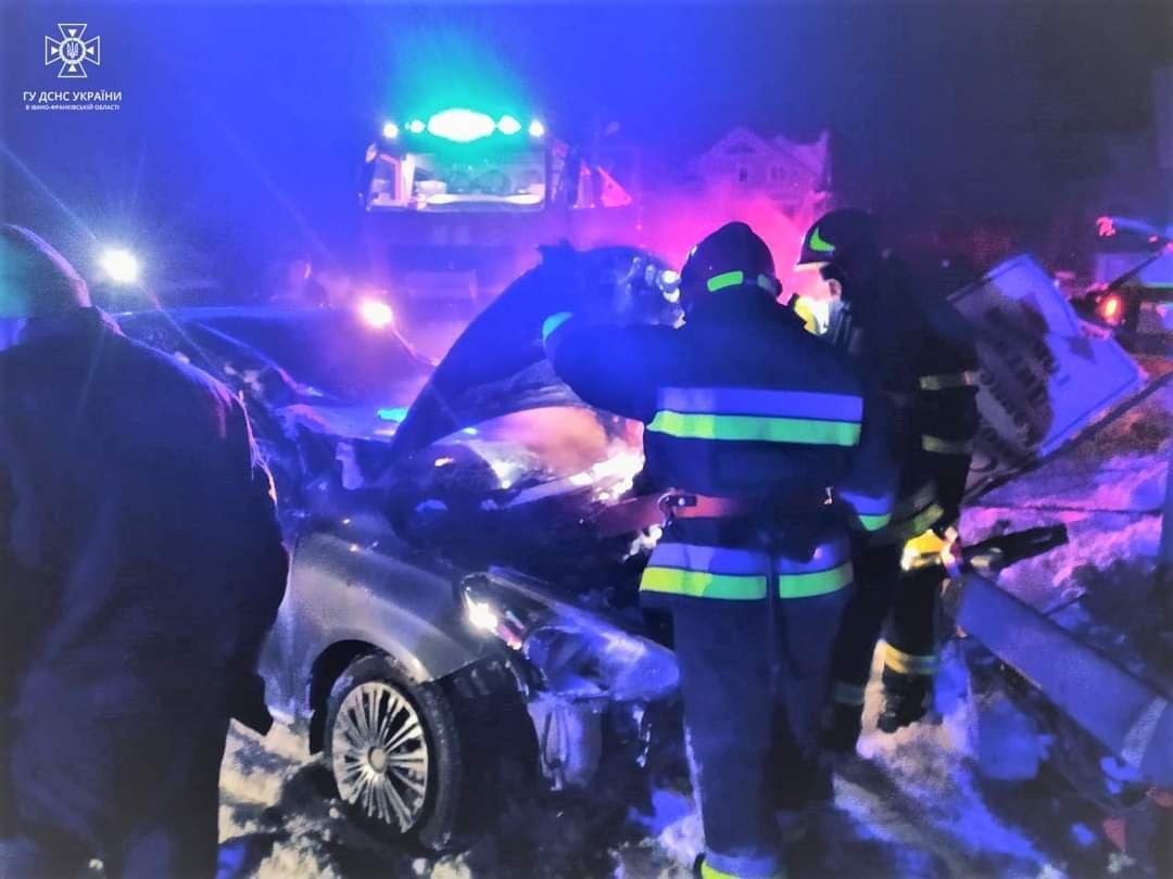 У ДТП у Верховинській громаді загинула людина (ФОТОФАКТ)