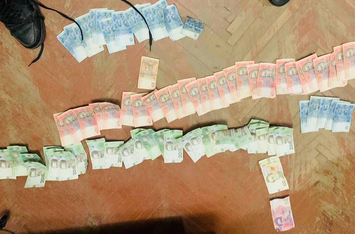 На Богородчанщині 19-річний хлопець вкрав з магазину товар й п’ять тисяч гривень (ФОТО)