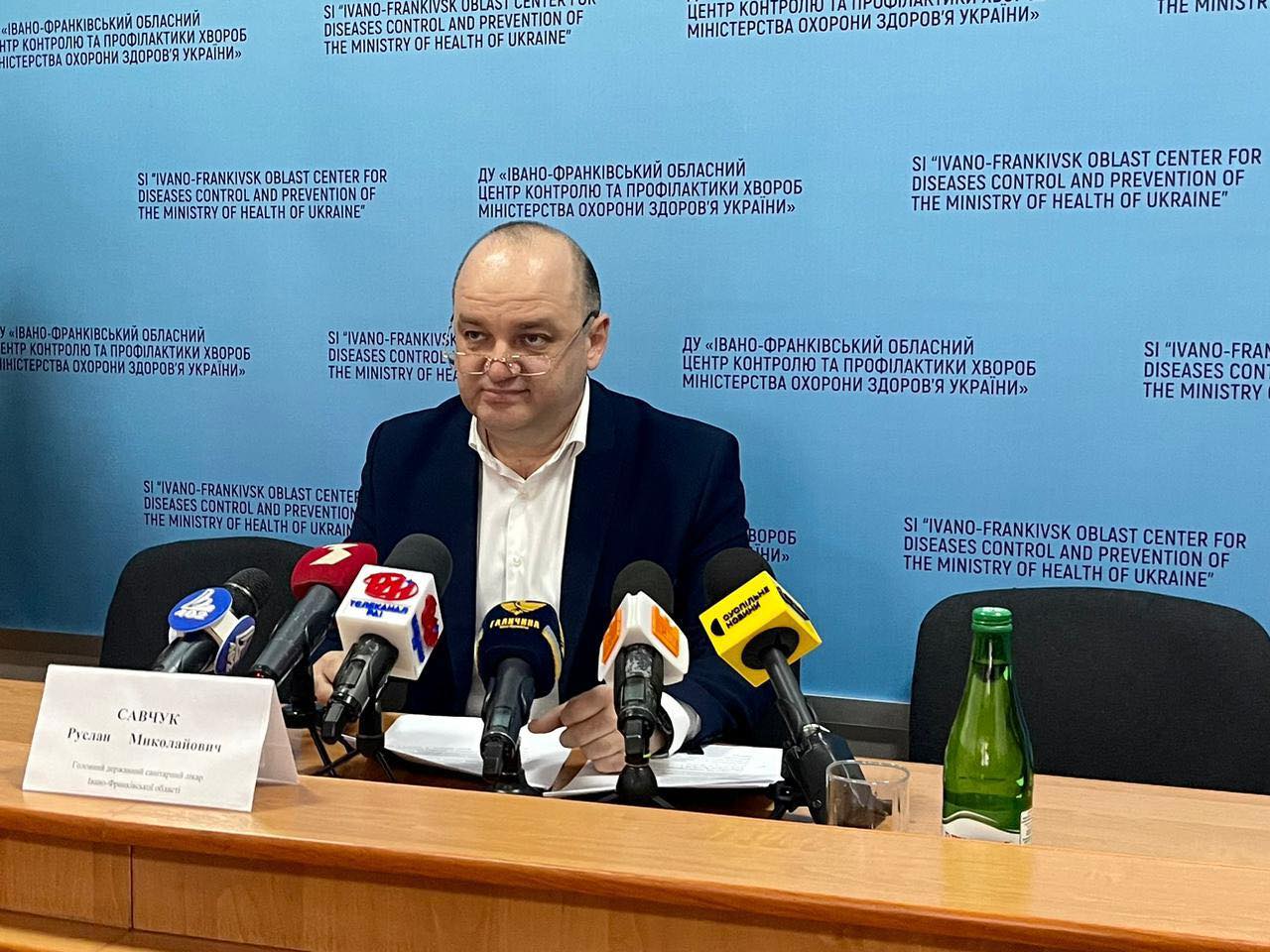 “Ковід нікуди не зник. Люди досі хворіють і помирають від важкого перебігу”, – головний санітарний лікар області