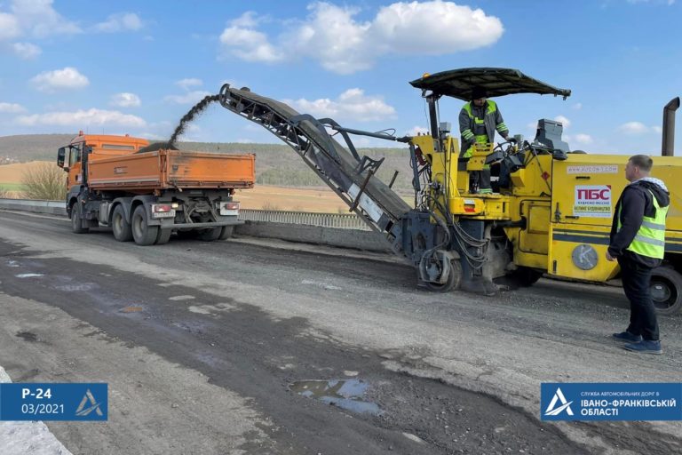 На автодорозі Татарів – Камʼянець-Подільській ремонтують два мости (ФОТО)