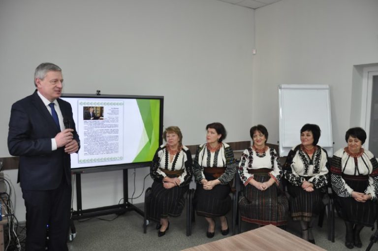 “Творче життя – як крапля роси”: у ПНУ презентували збірник про мисткиню Христину Михайлюк (ФОТО)