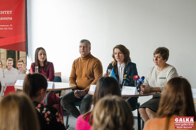 Щоб збільшити народжуваність і пропагувати сімейні цінності: у Франківську стартує проєкт «Народжуємо нескорених. Будуємо майбутнє» (ФОТО)