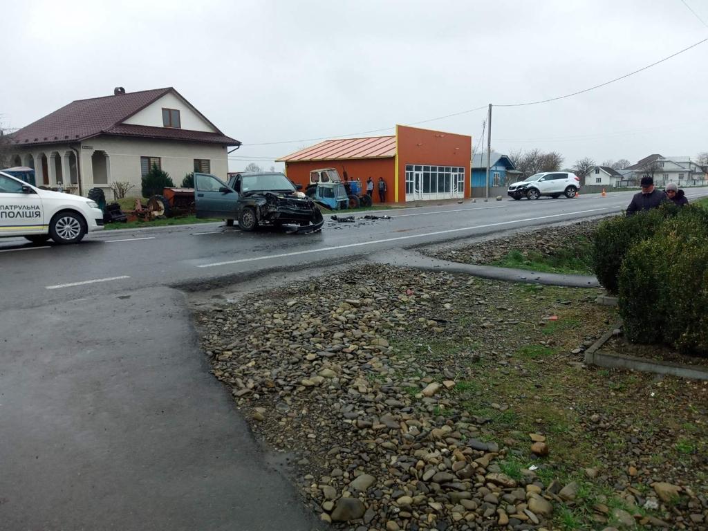 У Заболотові зіткнулися два автомобілі – травмувався 68-річний водій (ФОТО)
