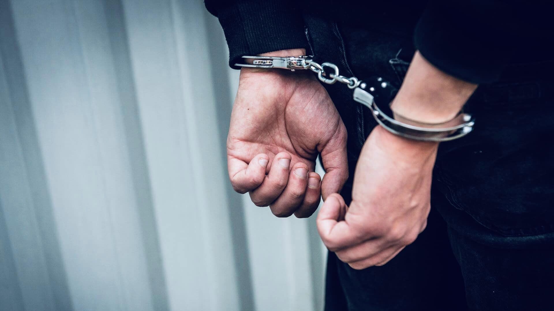 У Надвірній злочинці вдерлися в житло, пограбували підлітків та викрали 15-річну дівчину (ФОТО)