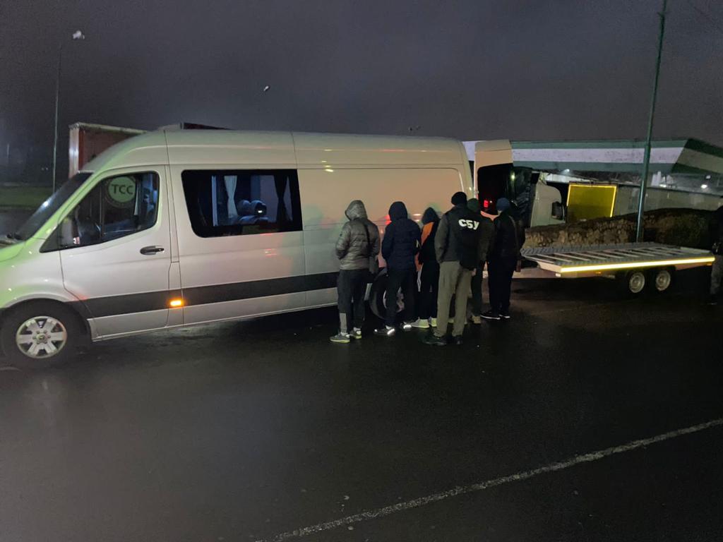 На Прикарпатті судитимуть ділків, які за $5000 переправляли ухилянтів за кордон (ФОТО)