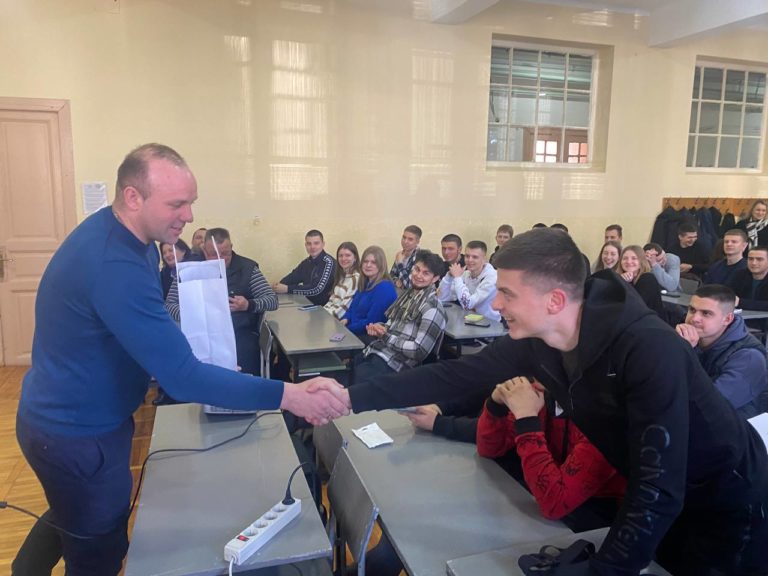 Стабільність та перспектива: Як МХП на Прикарпатті готує молодих спеціалістів до викликів сьогодення (ФОТО)