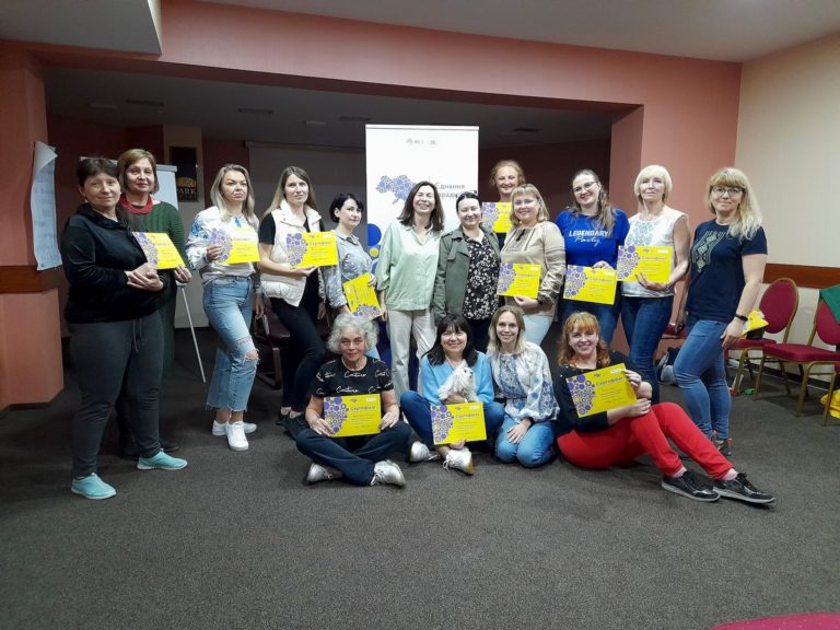 Стійкість під час війни: у Франківську провели підтримуючий тренінг для вимушених переселенців (ФОТО)