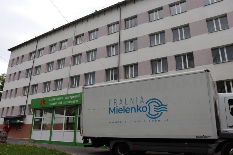 Долинська лікарня отримала від благодійників обладнання для реабілітації