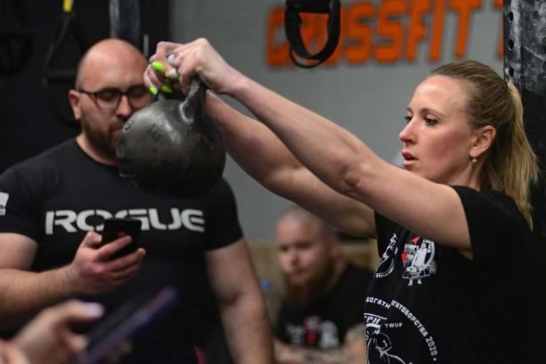 Франківка встановила рекорд на чемпіонаті України з богатирського багатоборства (ФОТО)