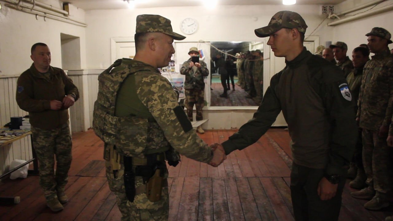Командувач Сухопутних військ вручив відзнаки “едельвейсам” (ФОТО)
