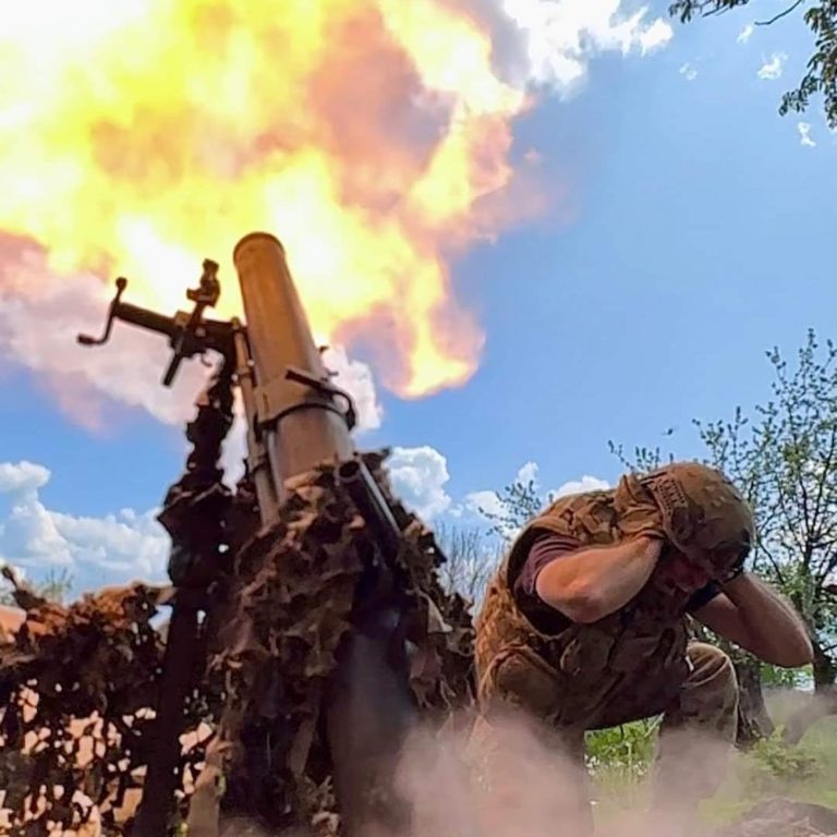 Протягом минулої доби росіяни пустили в дію 671 дрон